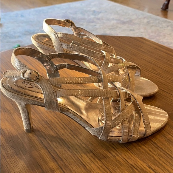 Alfani Shimmery Tan Heels - Picture 2 of 7